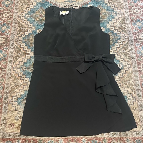 Y2K Talbots black bow tank top size 6P petite - Picture 3 of 7